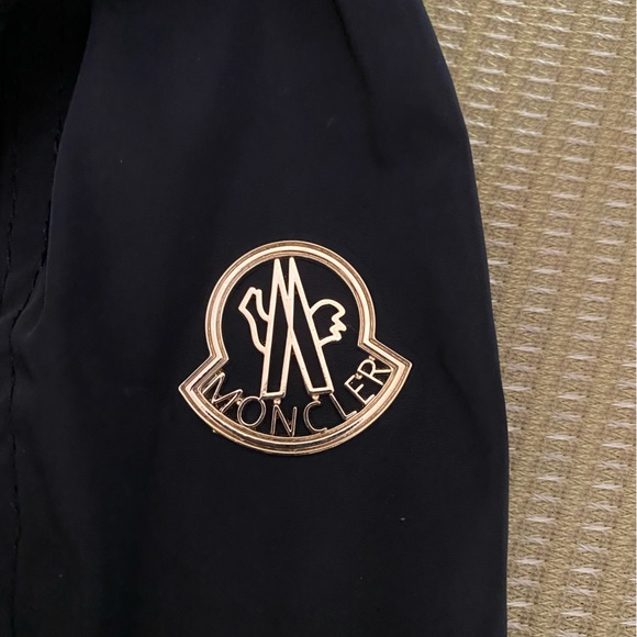 Moncler Courchevel light jacket windbreaker. - Picture 5 of 10